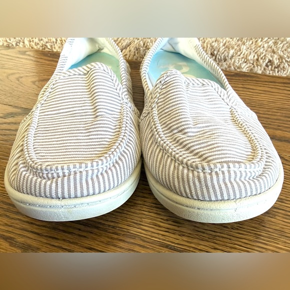 🌊 Roxy Seersucker Stripe Slip-On Loafers (Women’s Size 7) - Picture 3 of 8